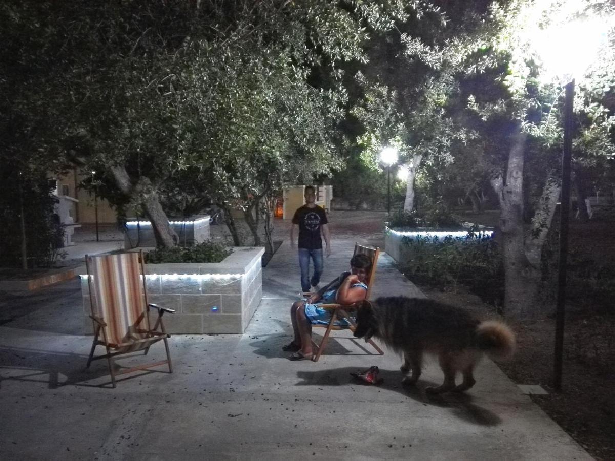 Case Barone Di Muro Torre dell'Orso Eksteriør billede